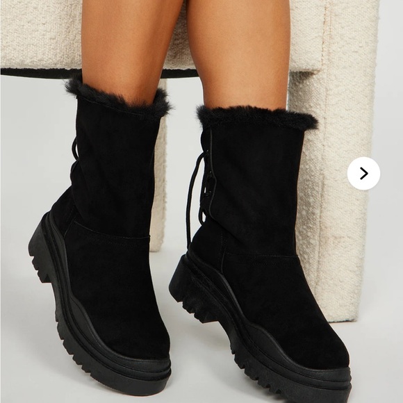 Shoes - Women's Black Fur-Lined Boots Sz 10 nib nwt